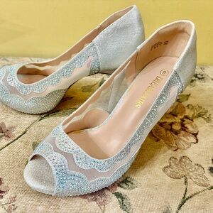 Dream Pairs Women's Silver Peep Toe Heels 9